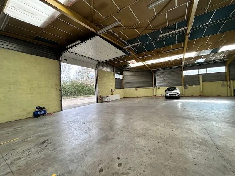 Local d’activités dans Viriat à louer Photo de l’immeuble– Image 1 sur 7