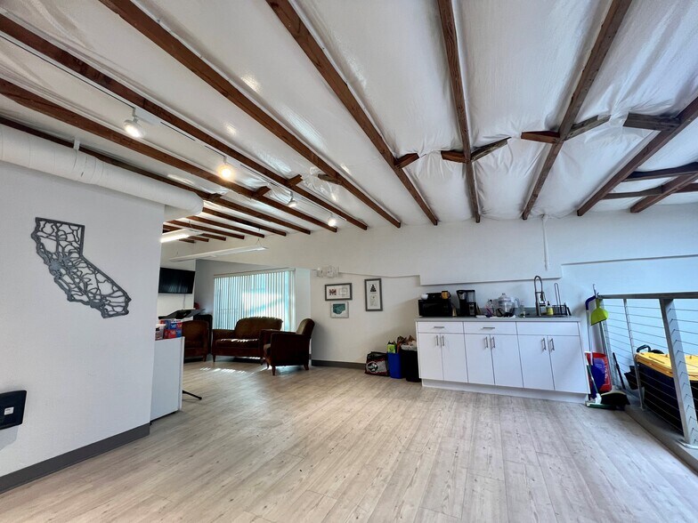 104 W Anapamu St, Santa Barbara, CA à louer - Photo intérieure – Image 3 sur 24