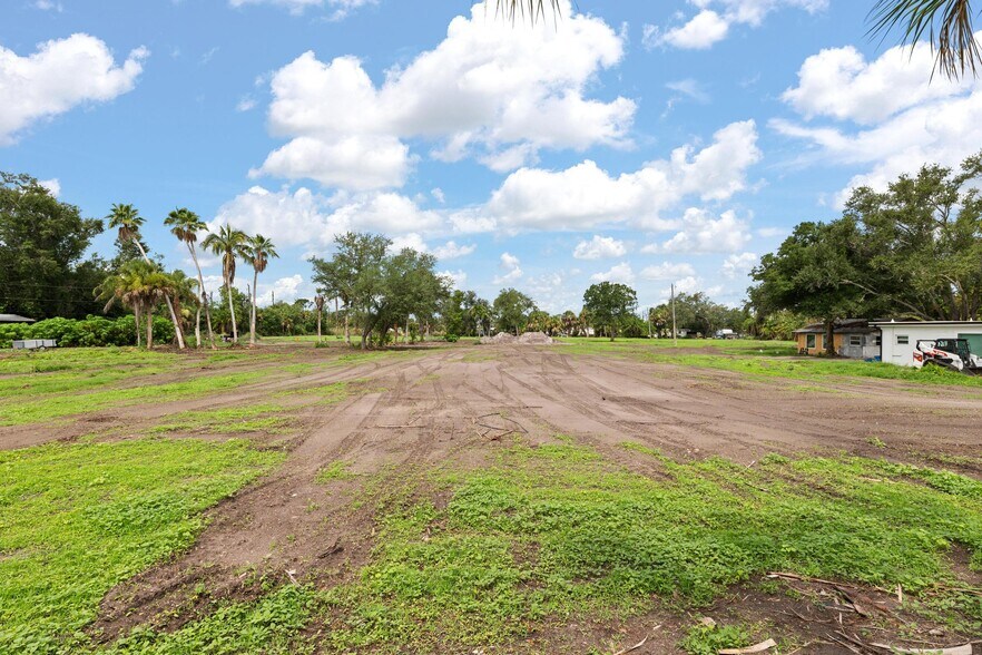 5230 Placida Rd, Englewood, FL à vendre - Photo de l’immeuble – Image 3 sur 38
