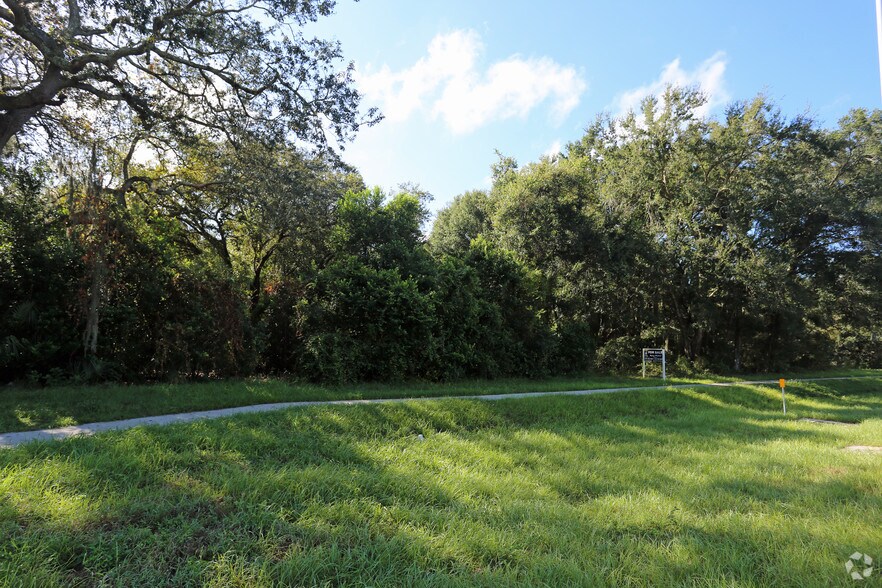 10740 Williams Rd, Thonotosassa, FL à vendre - Photo de l’immeuble – Image 2 sur 10