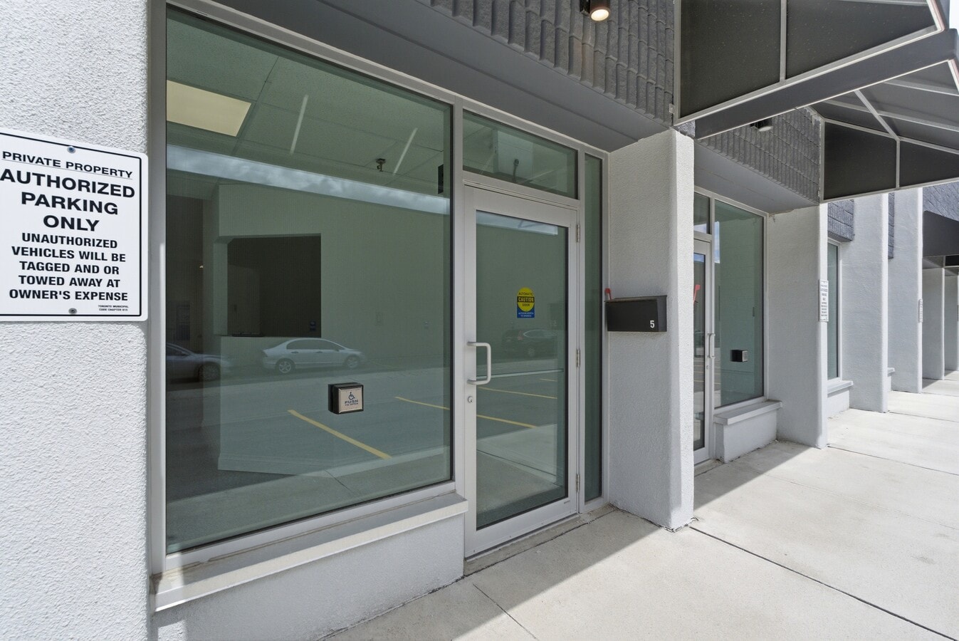 397 Humberline Dr, Toronto, ON M9W 5X3 - Lot 5 - - Photo intérieure - Image 2 of 22