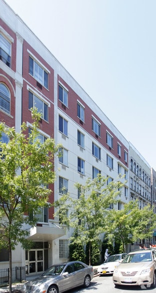 132 W 112th St, New York, NY à louer - Photo principale – Image 1 sur 2