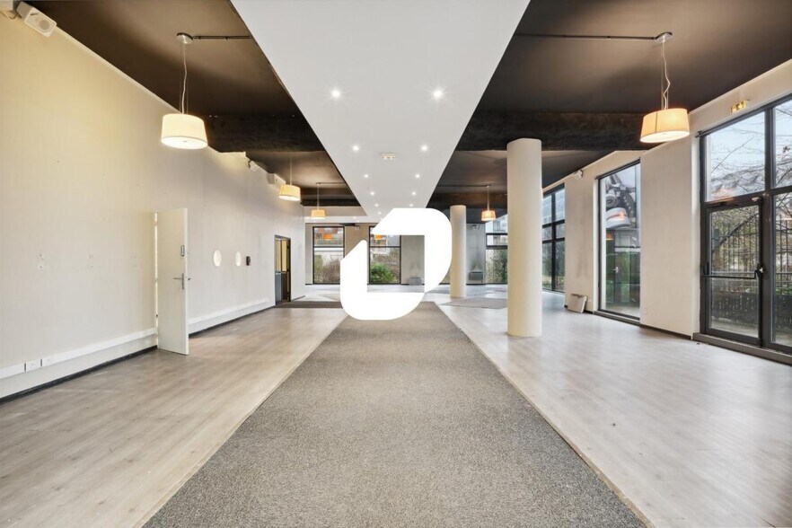 2 Rue Olivier Messiaen, Paris à vendre - Hall d’entrée – Image 2 sur 15