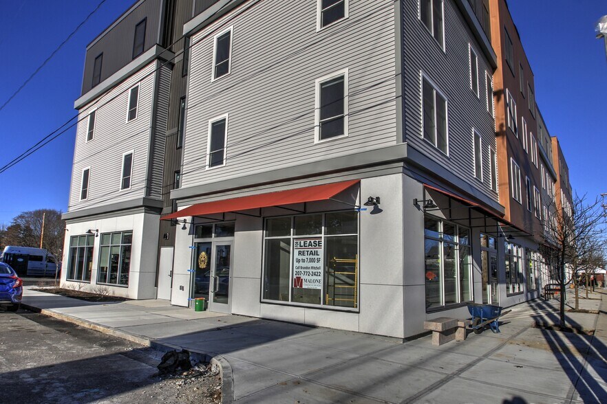 611 Main St, South Portland, ME à louer - Photo de l’immeuble – Image 2 sur 5