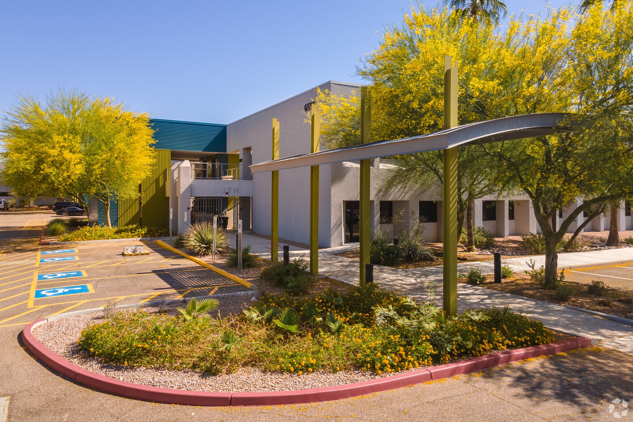 6553 E Baywood Ave, Mesa, AZ à louer Photo de l’immeuble– Image 1 sur 10
