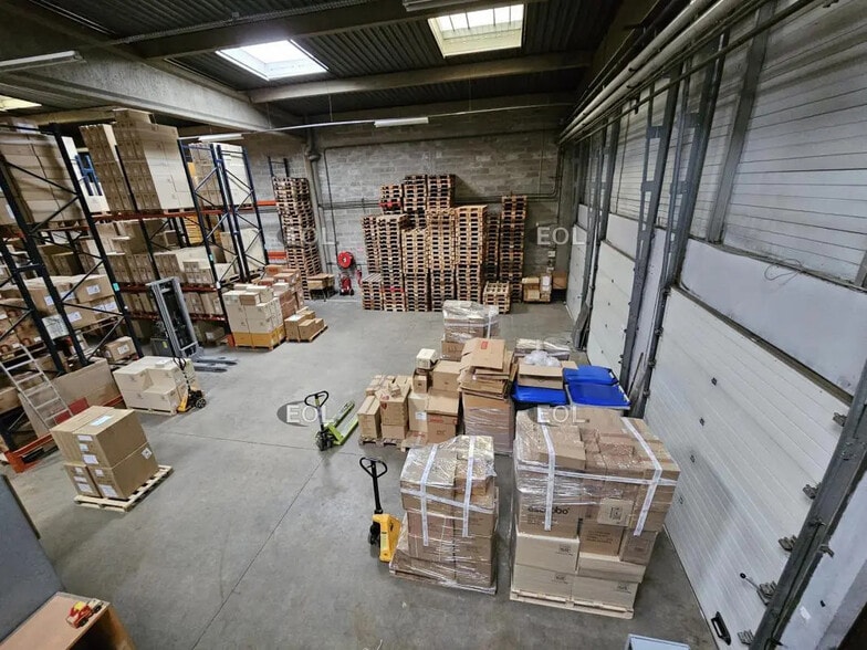 Industriel/Logistique dans L'HAY-LES-ROSES à louer - Photo de l’immeuble – Image 3 sur 5