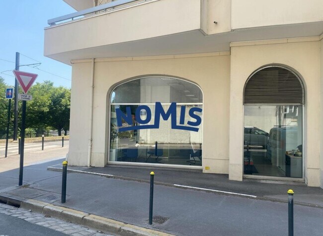 Plus de détails pour Bureau à vendre