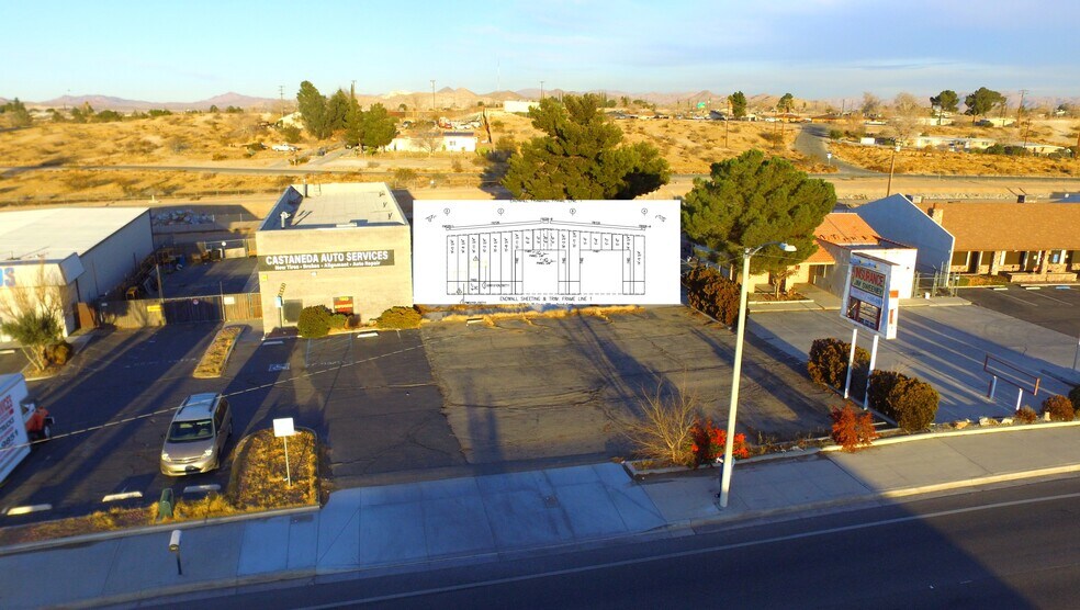 15663 Village Dr, Victorville, CA à vendre - Aérien – Image 1 sur 15
