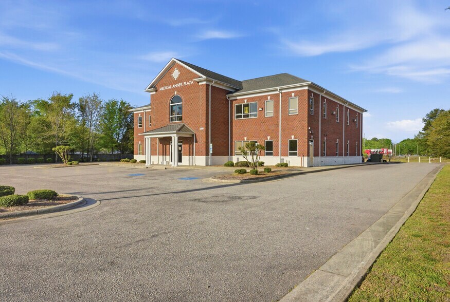 2356 John Smith Rd, Fayetteville, NC à louer - Photo de l’immeuble – Image 3 sur 36