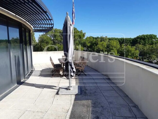 Plus de détails pour 980 Avenue Ampère, Aix-en-Provence - Bureau à vendre