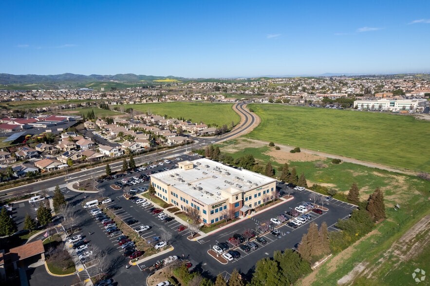 350 John Muir Pky, Brentwood, CA à louer - Aérien – Image 2 sur 4
