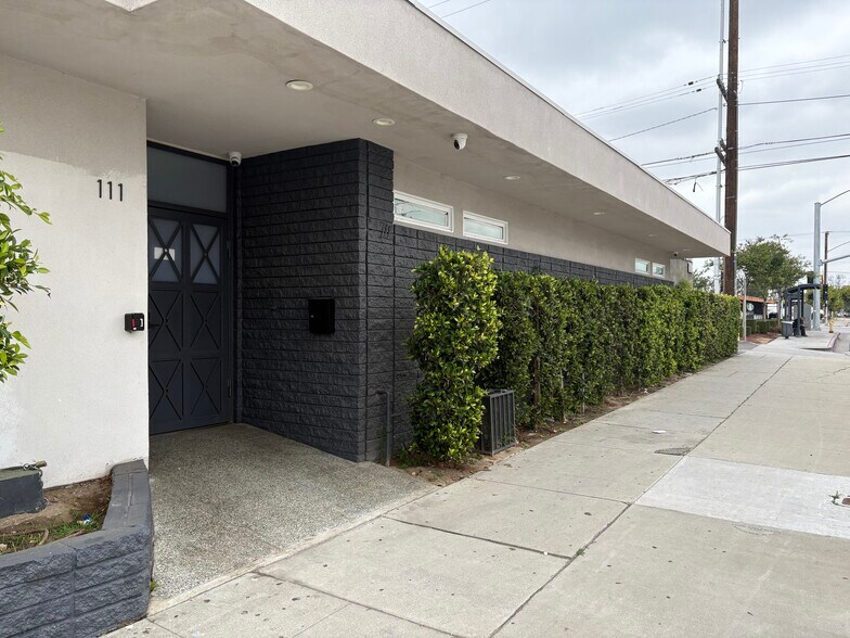 111 S Garfield Ave, Montebello, CA à louer - Photo de l’immeuble – Image 2 sur 10