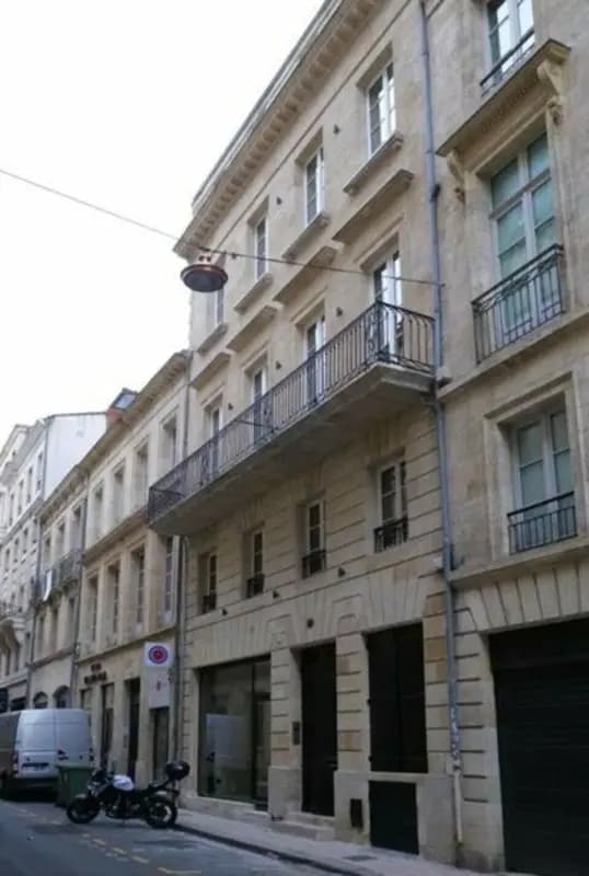 Local commercial dans Bordeaux à louer Photo de l’immeuble– Image 1 sur 15