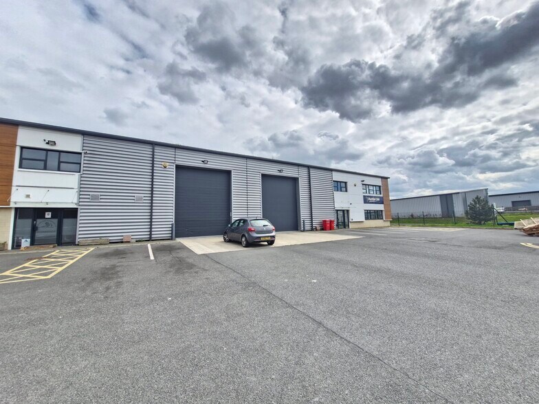 Unit 1-6 First Ave, Finningley à louer - Photo de l’immeuble – Image 3 sur 6