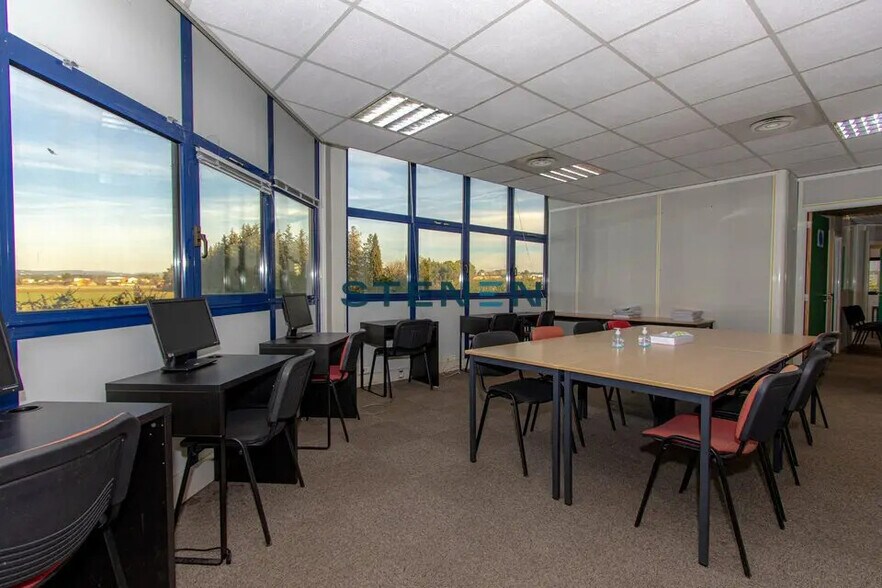 Bureau dans Aix-en-Provence à vendre - Photo intérieure – Image 2 sur 11