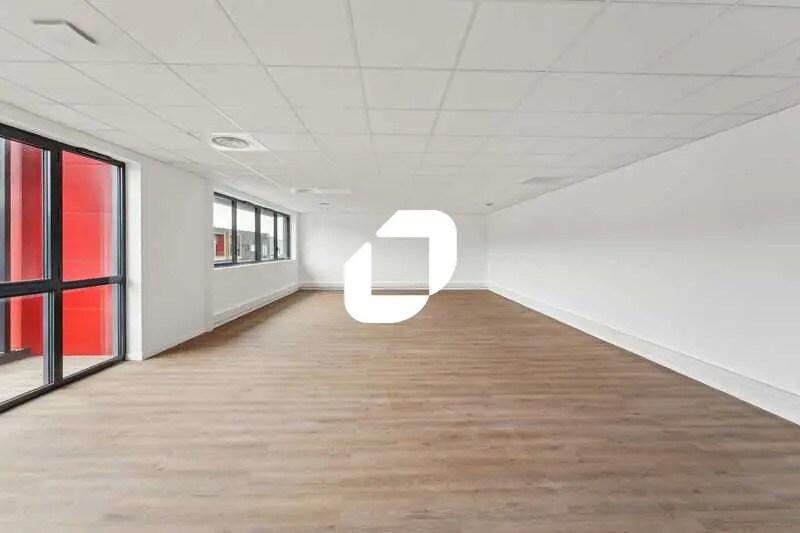 Local d’activités dans Éragny à louer - Photo de l’immeuble – Image 3 sur 19