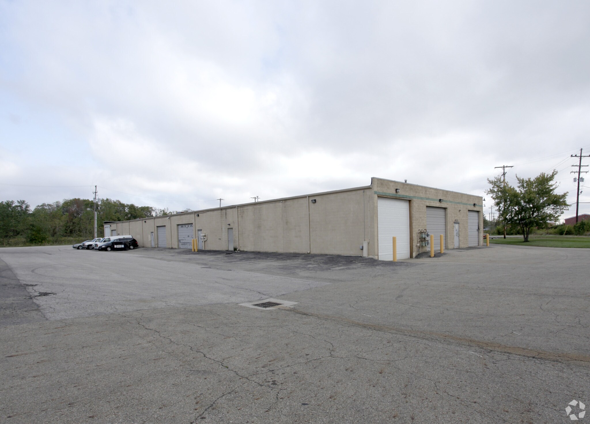 701-711 N James Rd, Columbus, OH à louer Photo principale– Image 1 sur 6