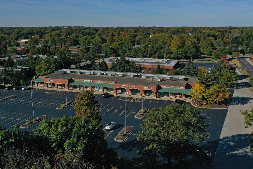 2131-2229 S Neil St, Champaign, IL à louer - Photo de l’immeuble – Image 2 sur 12
