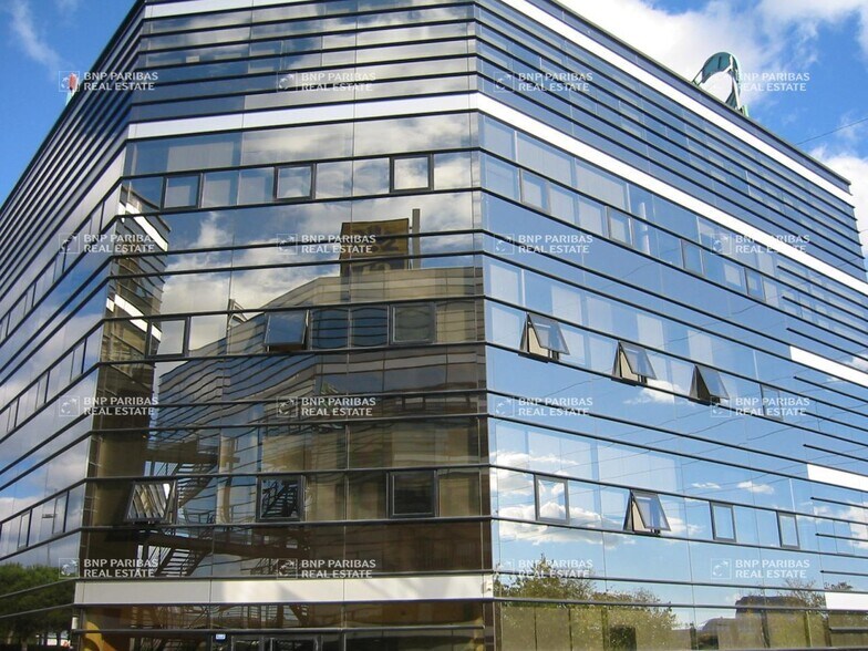 Bureau dans Montpellier à louer - Photo de l’immeuble – Image 2 sur 13