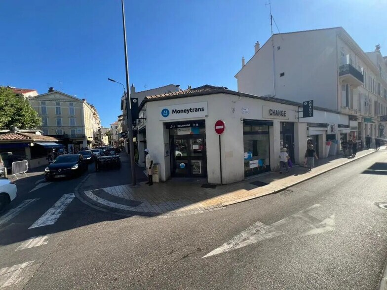 Local commercial dans Cannes à louer - Photo de l’immeuble – Image 1 sur 5