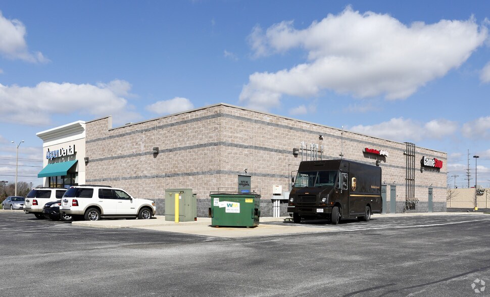 1107-1125 S Main St, Bowling Green, OH à louer - Photo de l’immeuble – Image 3 sur 6