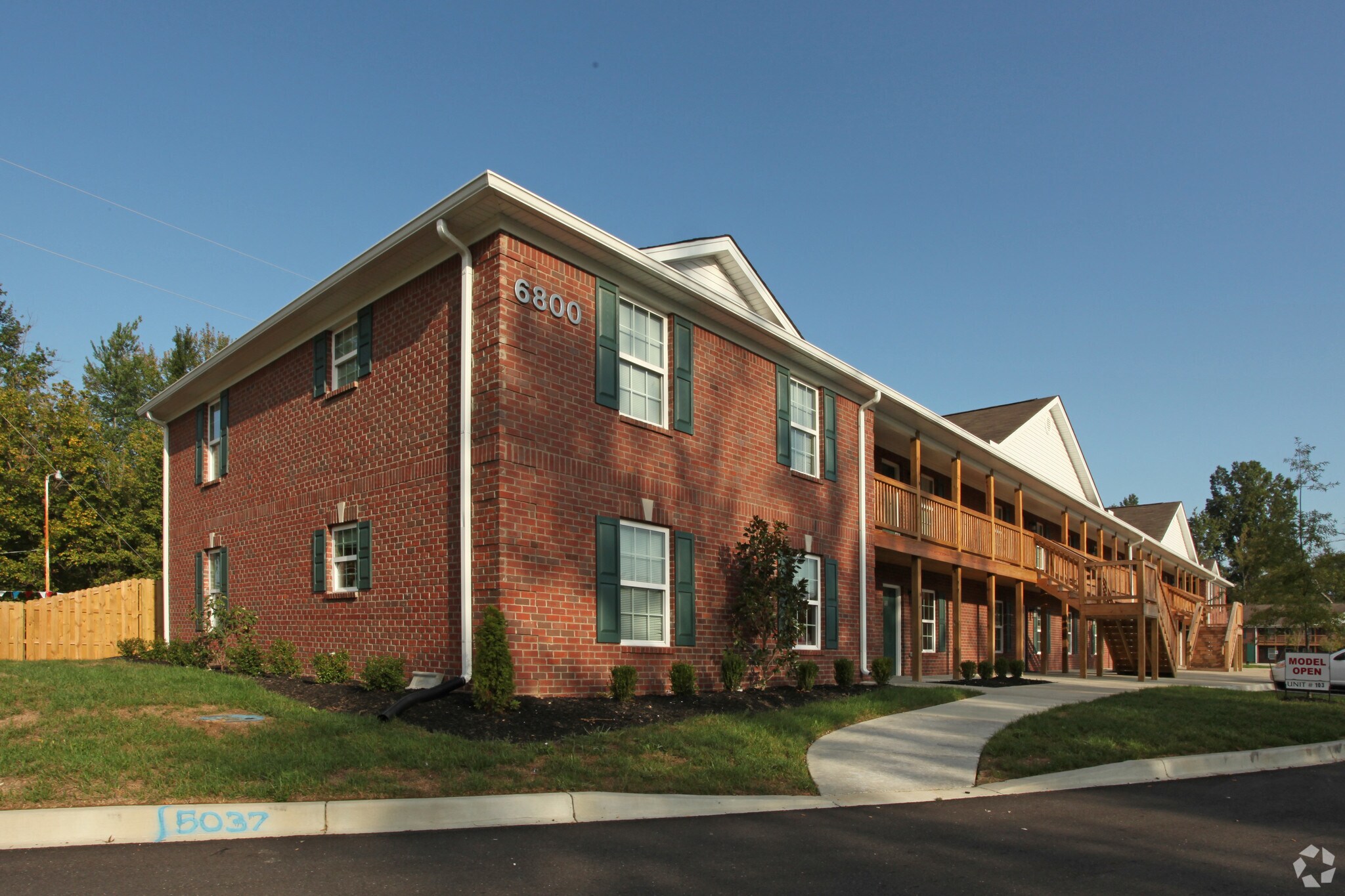 6800 Crawford Crossing Pl, Louisville, KY à vendre Photo principale– Image 1 sur 12