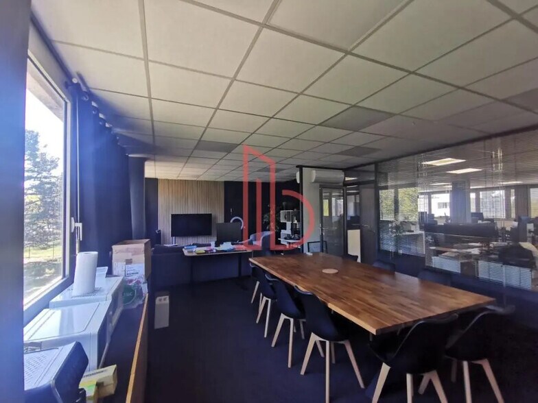 Bureau dans Bruges à louer - Photo de l’immeuble – Image 3 sur 6