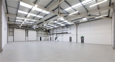 649 River Gdns, Feltham à louer Photo intérieure– Image 1 sur 1