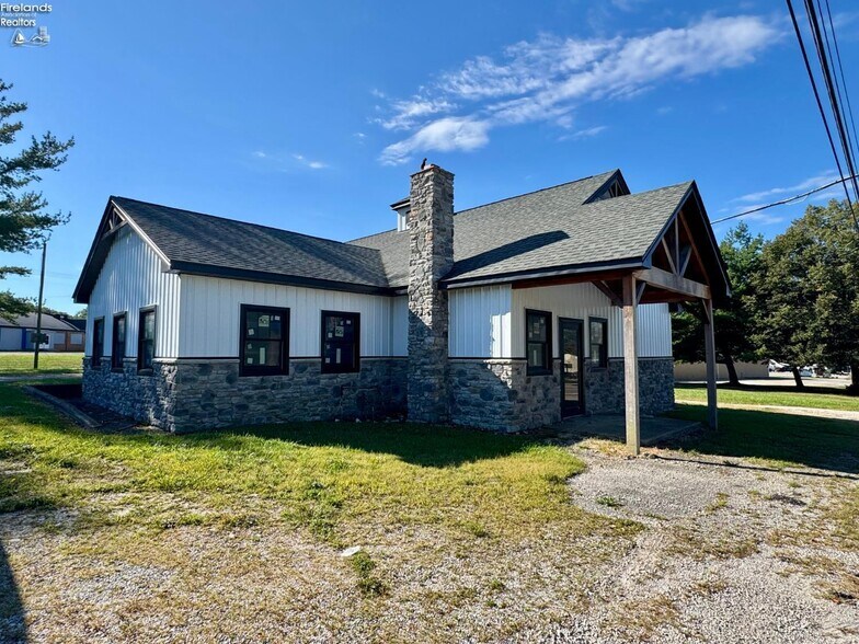 720 Medina St, Lodi, OH à vendre - Photo de l’immeuble – Image 3 sur 21