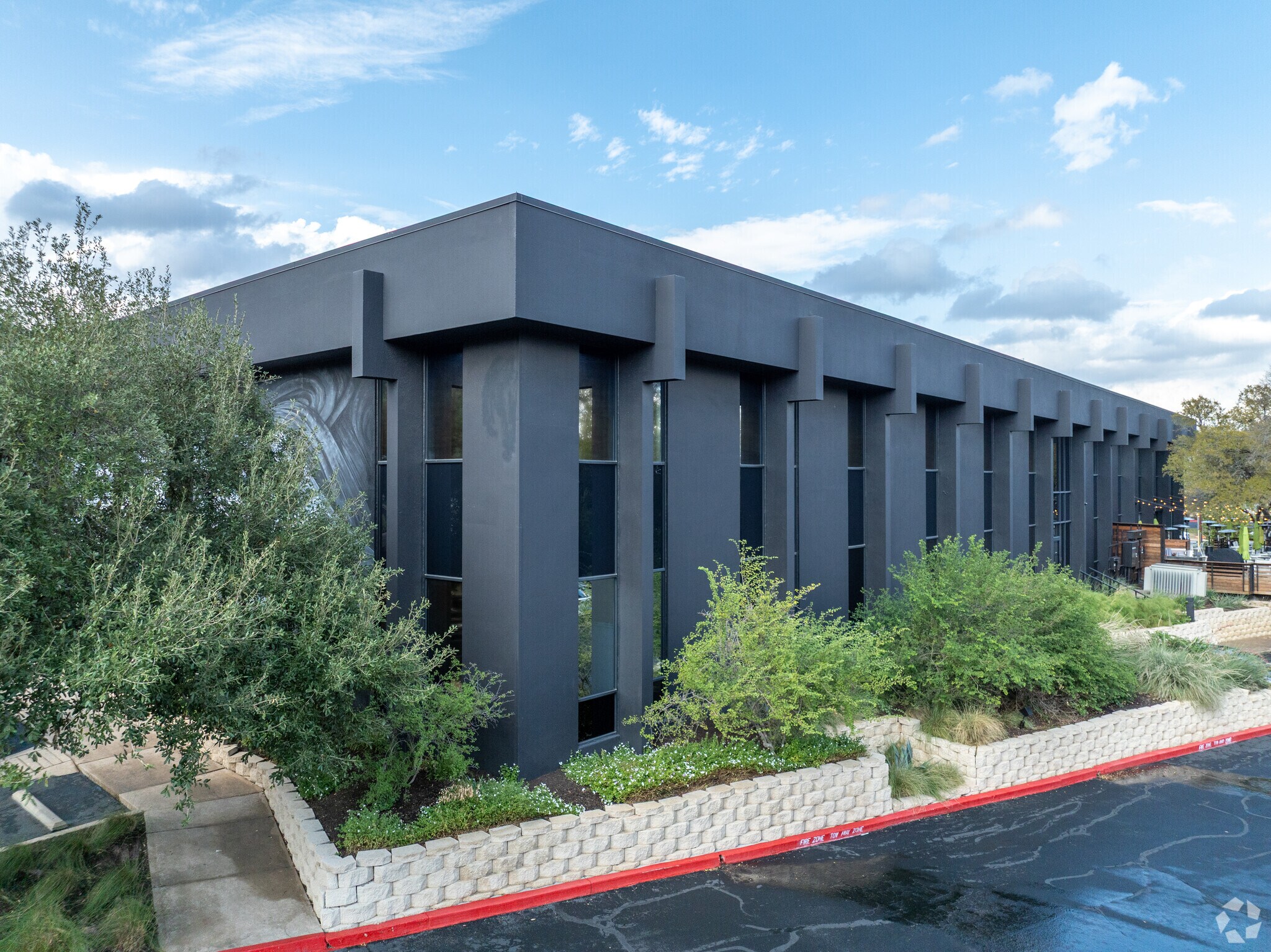 7719 Wood Hollow Dr, Austin, TX à louer Photo de l’immeuble– Image 1 sur 17
