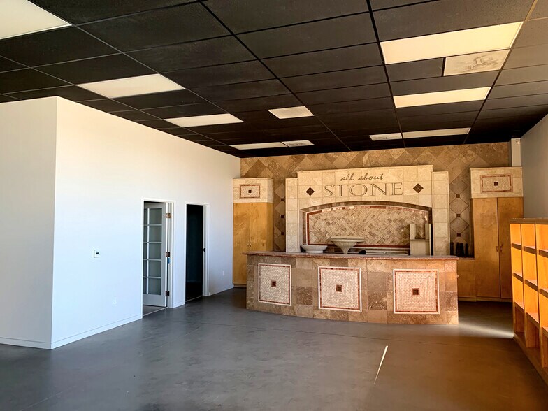 42662 10th St, Lancaster, CA à vendre - Photo intérieure – Image 2 sur 3