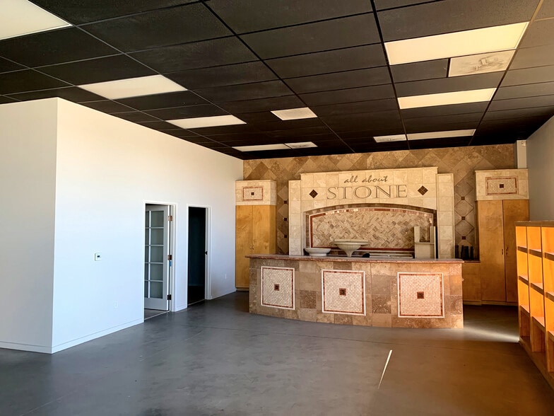 42662 10th St, Lancaster, CA à vendre - Photo intérieure – Image 2 sur 3