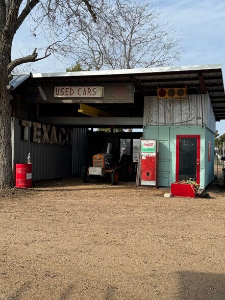 7080 W Highway 290, Dripping Springs, TX à louer - Photo de l’immeuble – Image 3 sur 17