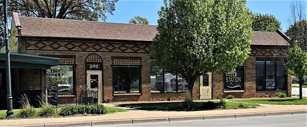 305 S Mable St, Pinconning, MI à vendre - Photo de l’immeuble – Image 2 sur 10