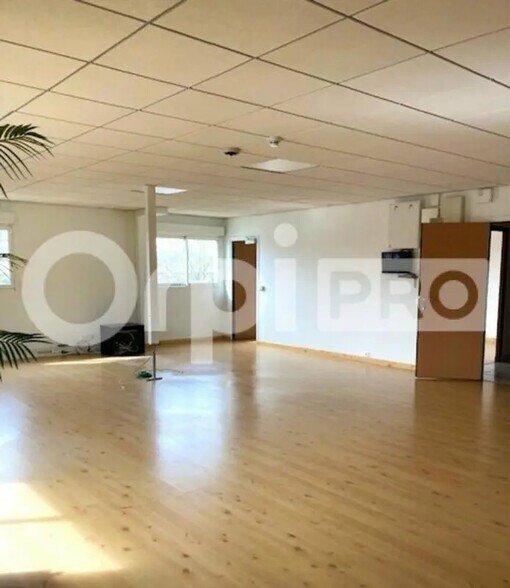 Bureau dans Saran à louer - Photo de l’immeuble – Image 2 sur 5