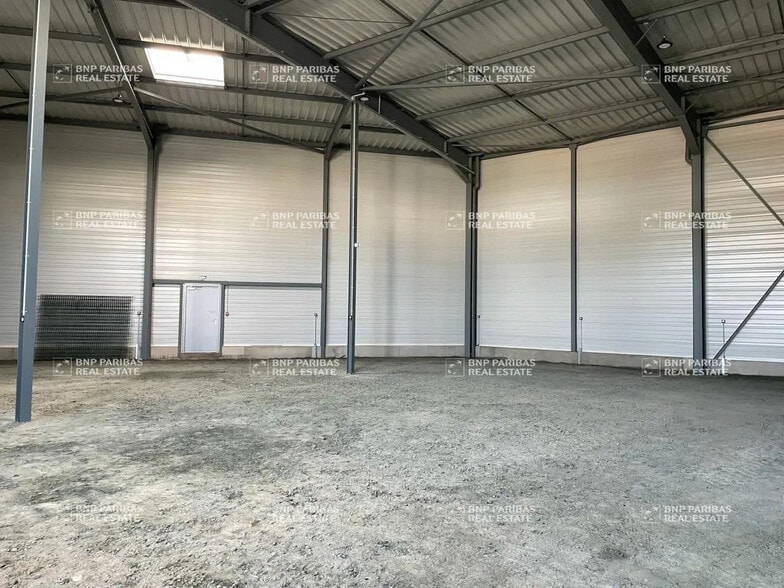 Local d’activités dans La Chapelle-sur-Erdre à louer - Photo intérieure – Image 3 sur 5