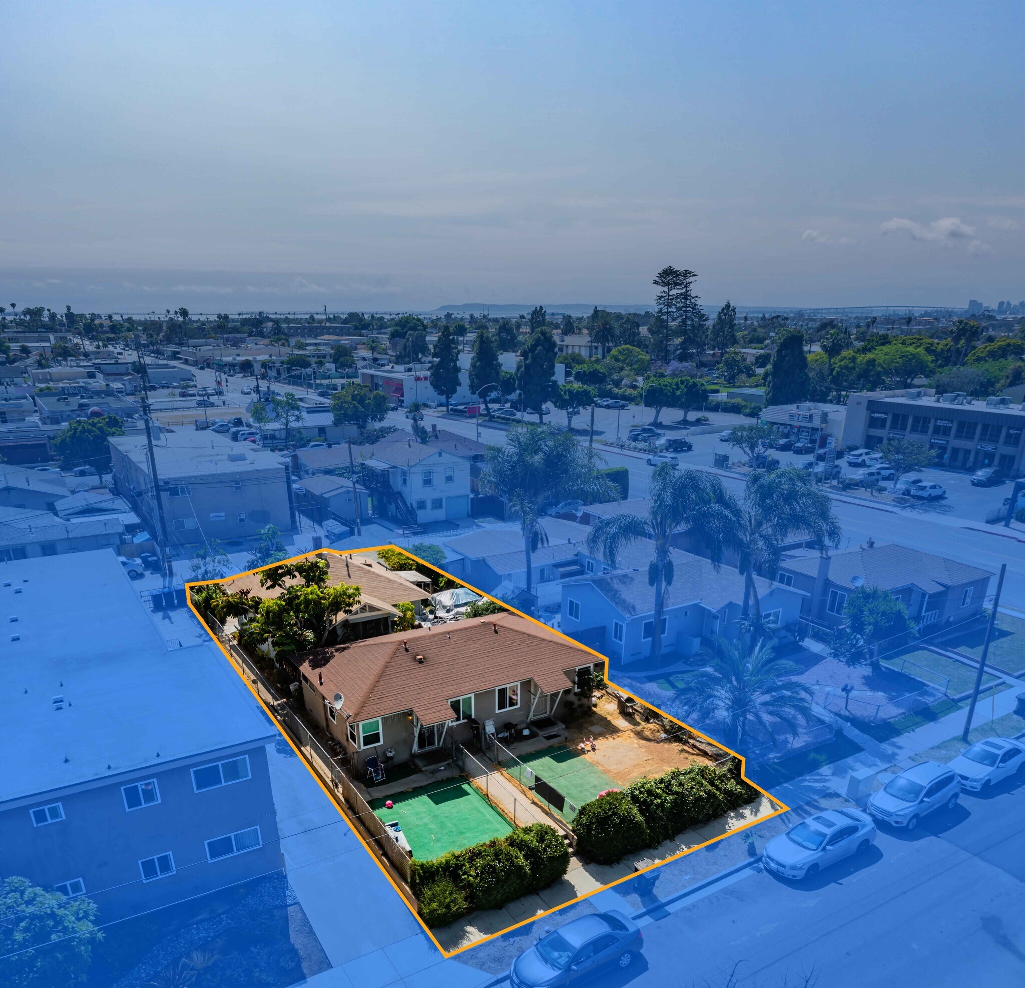 210-12 Del Mar Ave, Chula Vista, CA à vendre Photo de l’immeuble– Image 1 sur 20