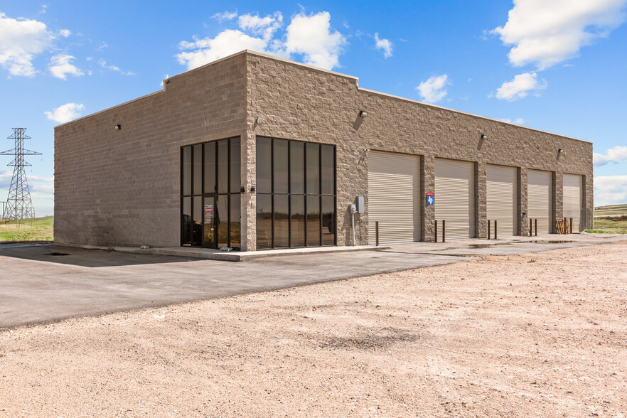 1881 S Redline Ave, Odessa, TX à louer - Photo de l’immeuble – Image 1 sur 32