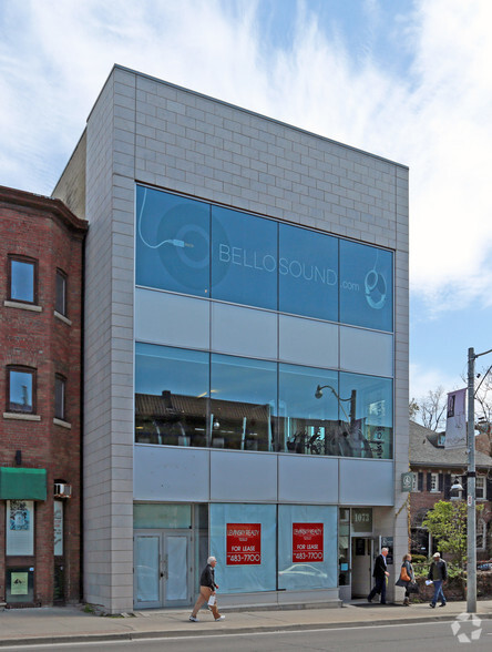 1071-1073 Yonge St, Toronto, ON à louer - Photo de l’immeuble – Image 2 sur 2