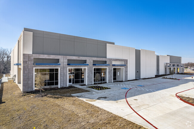 Plus de détails pour 1207 Farmers Rd, Grand Prairie, TX - Industriel/Logistique à vendre