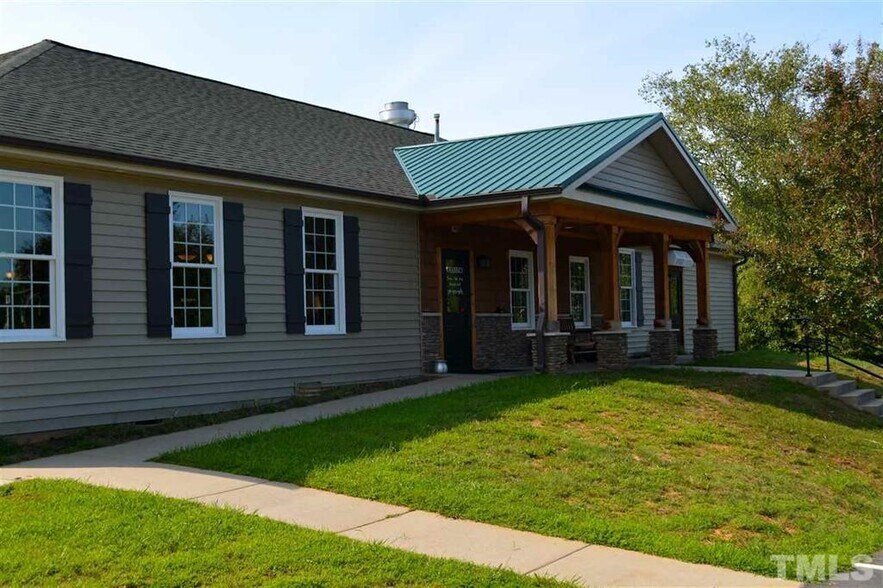 3870 Bethania Station Rd, Winston-Salem, NC à vendre - Photo principale – Image 1 sur 10