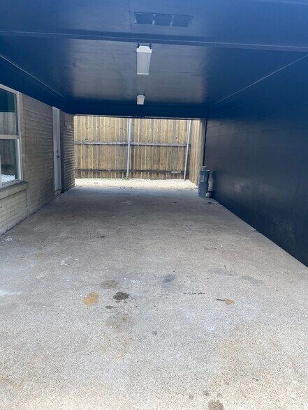 8817 Emmott Rd, Houston, TX à louer - Photo de l’immeuble – Image 3 sur 10
