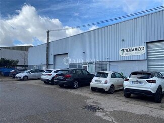 Plus de détails pour Local d'activités à louer