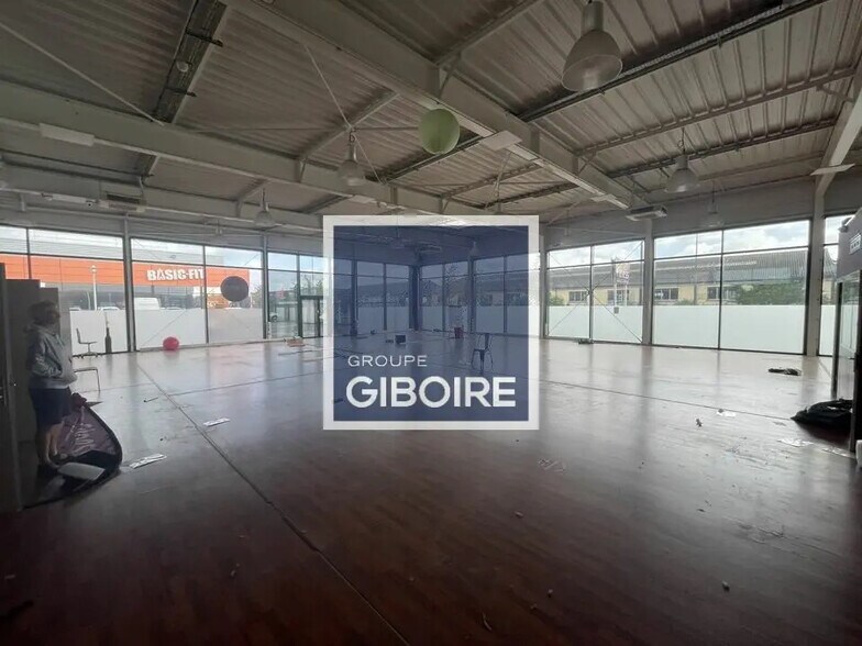 Industriel/Logistique dans Rennes à louer - Photo de l’immeuble – Image 3 sur 11