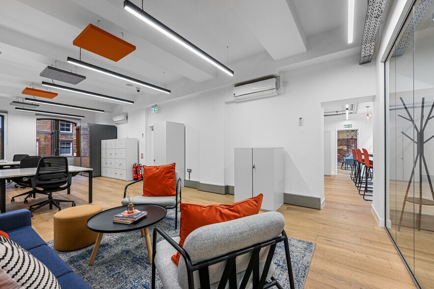 40-42 Parker St, Londres à louer - Photo de l’immeuble – Image 3 sur 9