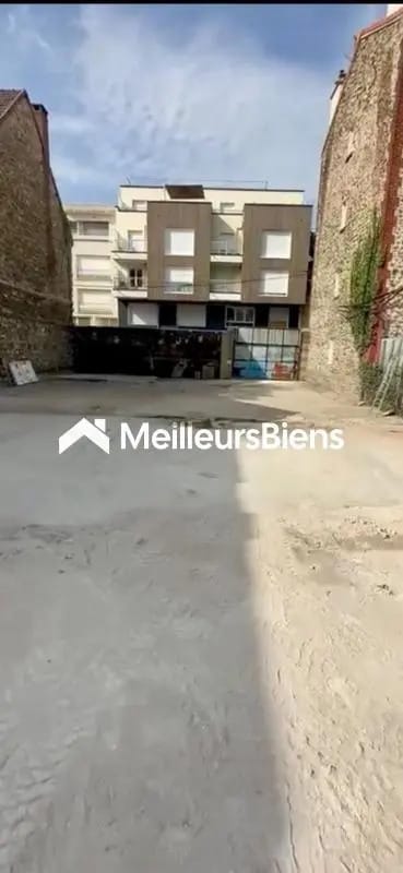 Local commercial dans Aubervilliers à louer Photo de l’immeuble– Image 1 sur 3