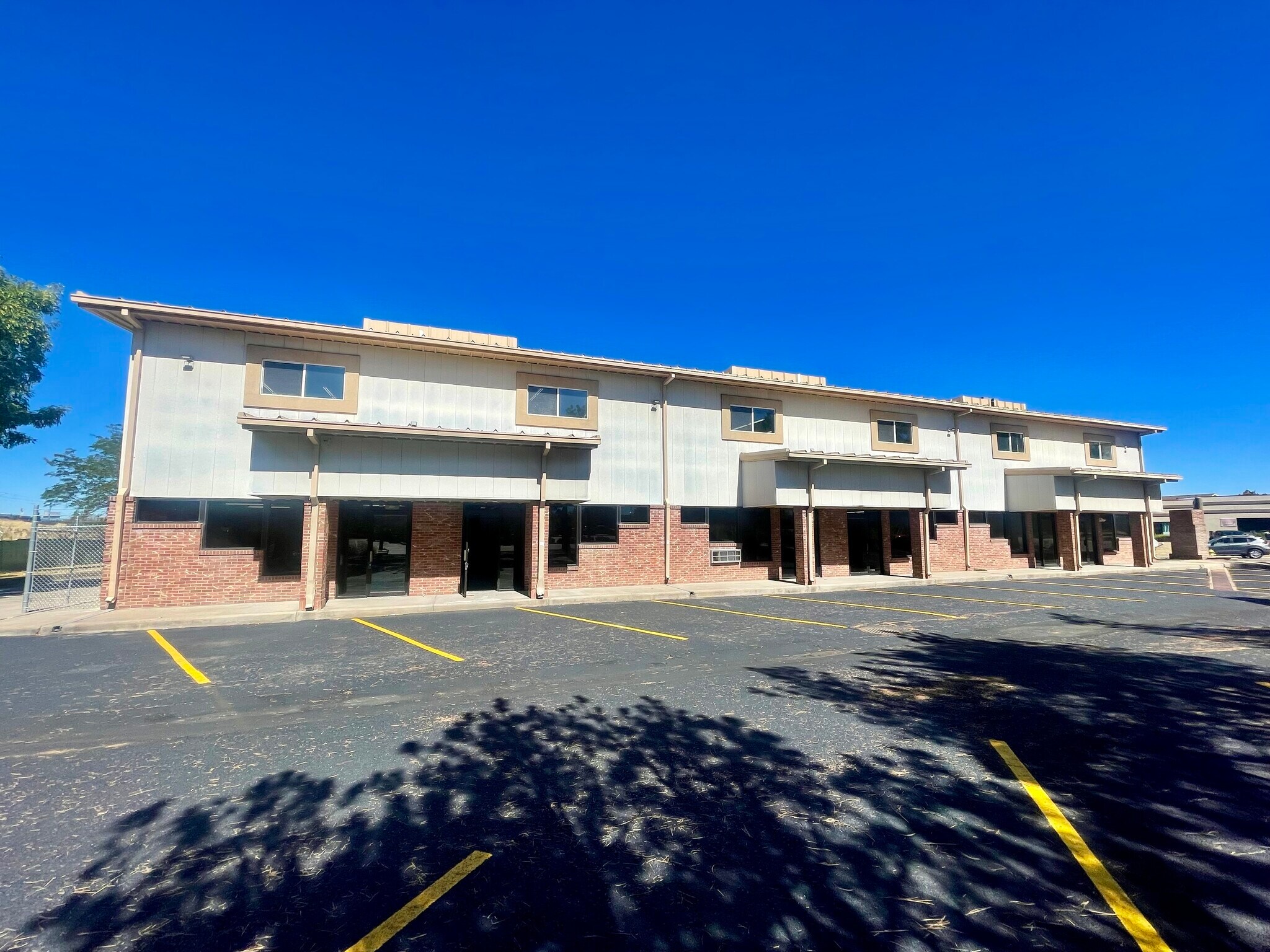695 Billings St, Aurora, CO à vendre Photo principale– Image 1 sur 17