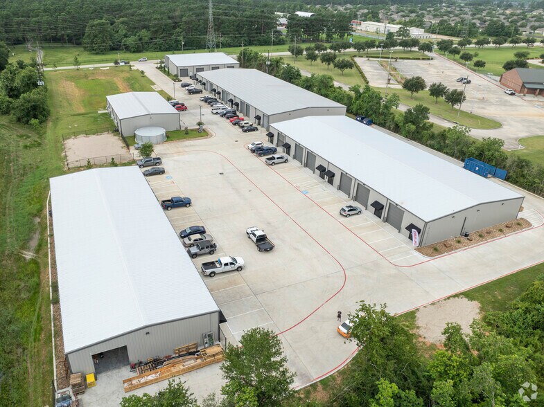 11050 Mahaffey Rd, Tomball, TX à louer - Photo de l’immeuble – Image 3 sur 5