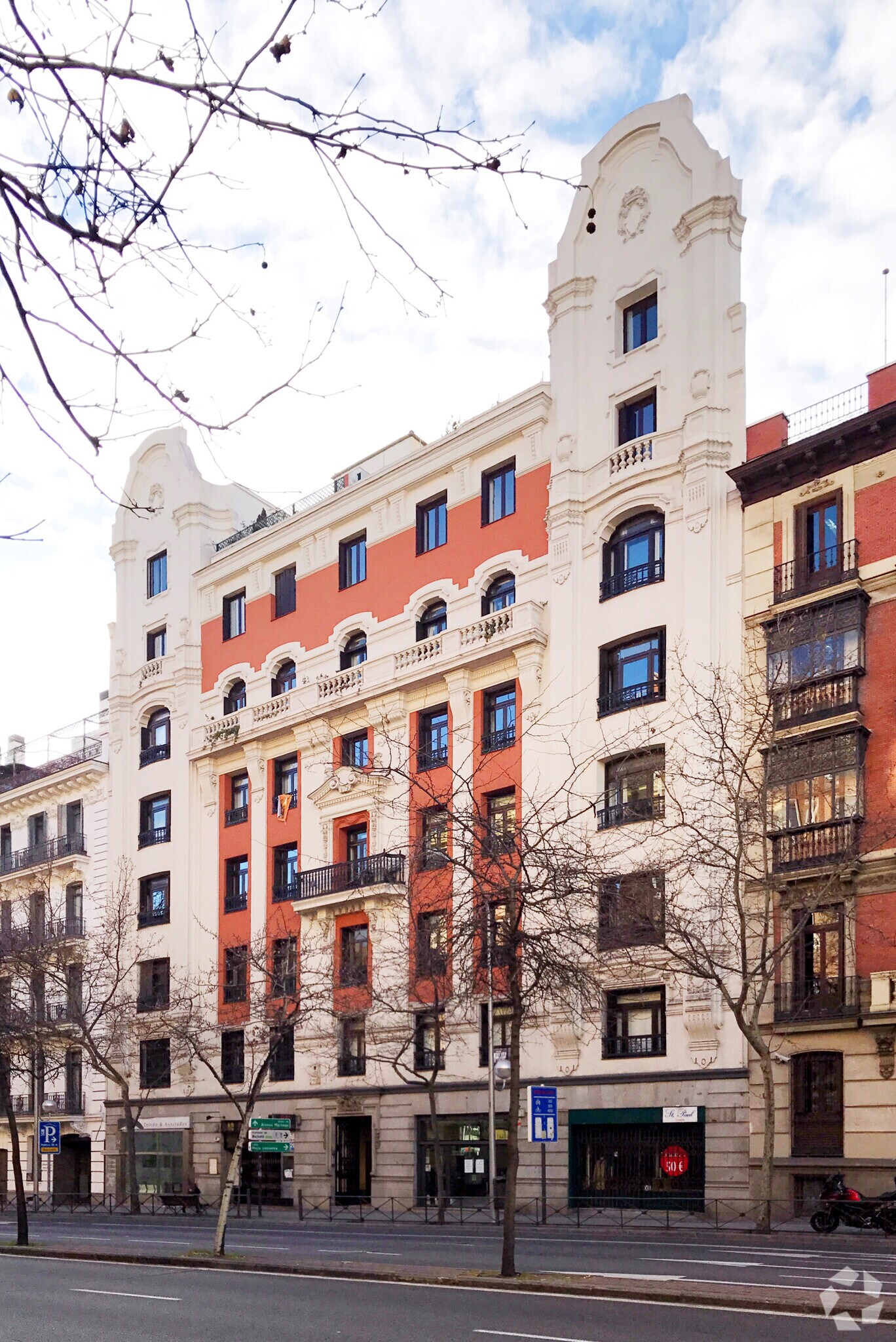 Calle de Sagasta, 12, Madrid, Madrid à louer Photo principale– Image 1 sur 3