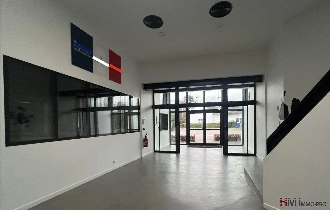 Bureau dans Mont-Saint-Aignan à louer Hall d’entrée– Image 1 sur 9
